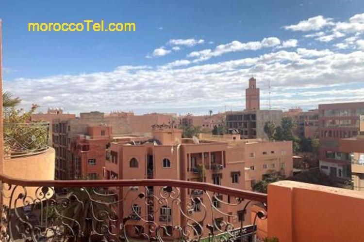 Sunny terrace & comfy beds in Marrakech