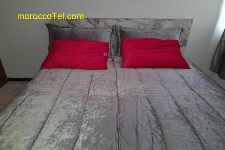 Un joli appartement sombre tranquille