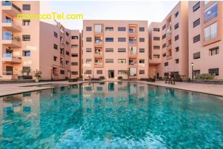 2 Bedrooms Cosy Flat with Pool