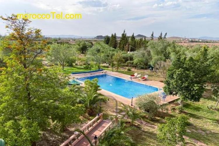 Maison avec piscine et grand jardin 1 hectare