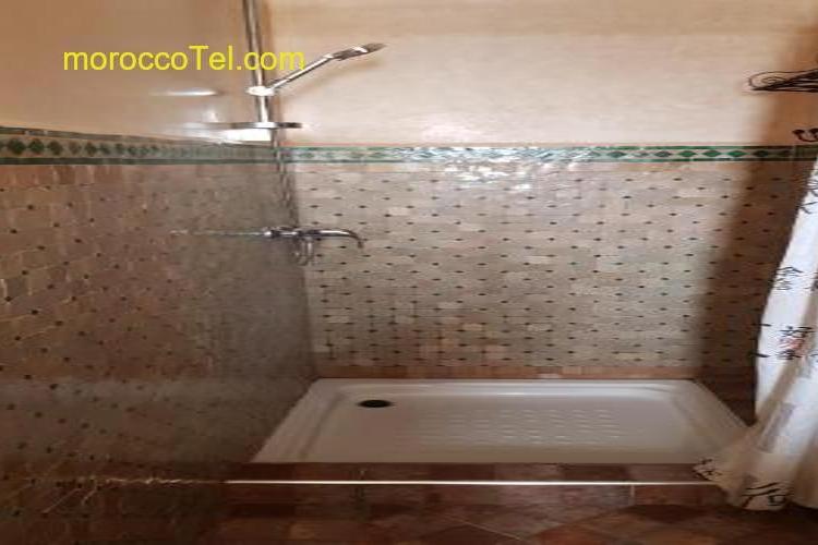 Havre de paix pied dans l'eau