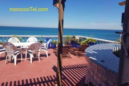 Belle maison au bord de la mer playa blanca